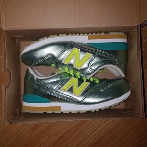Girls Green Metallic New Balance